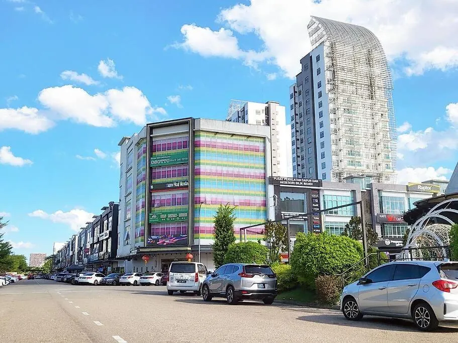 Walking Distance To Mount Austin 3 Rooms 6 Pax Johor Bahru Apartment