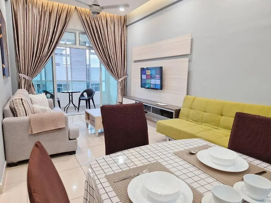 Walking Distance To Mount Austin 3 Rooms 6 Pax Johor Bahru Apartment